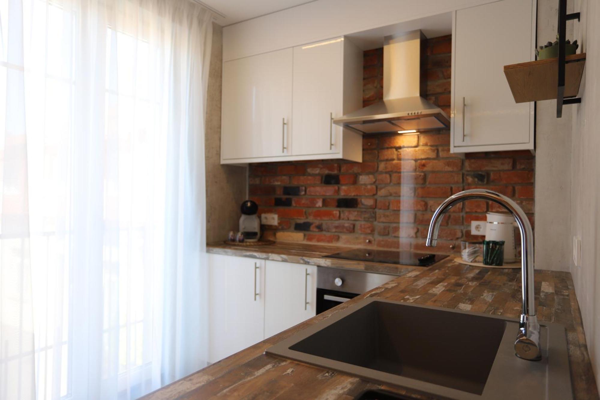 1910 Apartments كلابيدا المظهر الخارجي الصورة